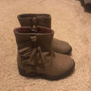 Super cute suede boots